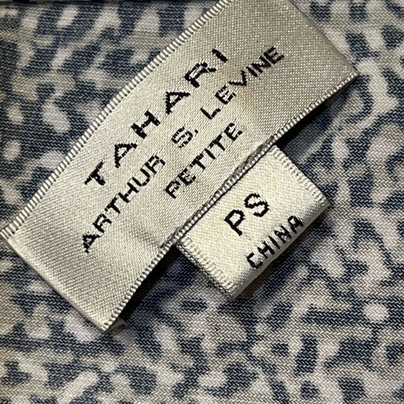 Tahari Sleeveless Top - Picture 6 of 8